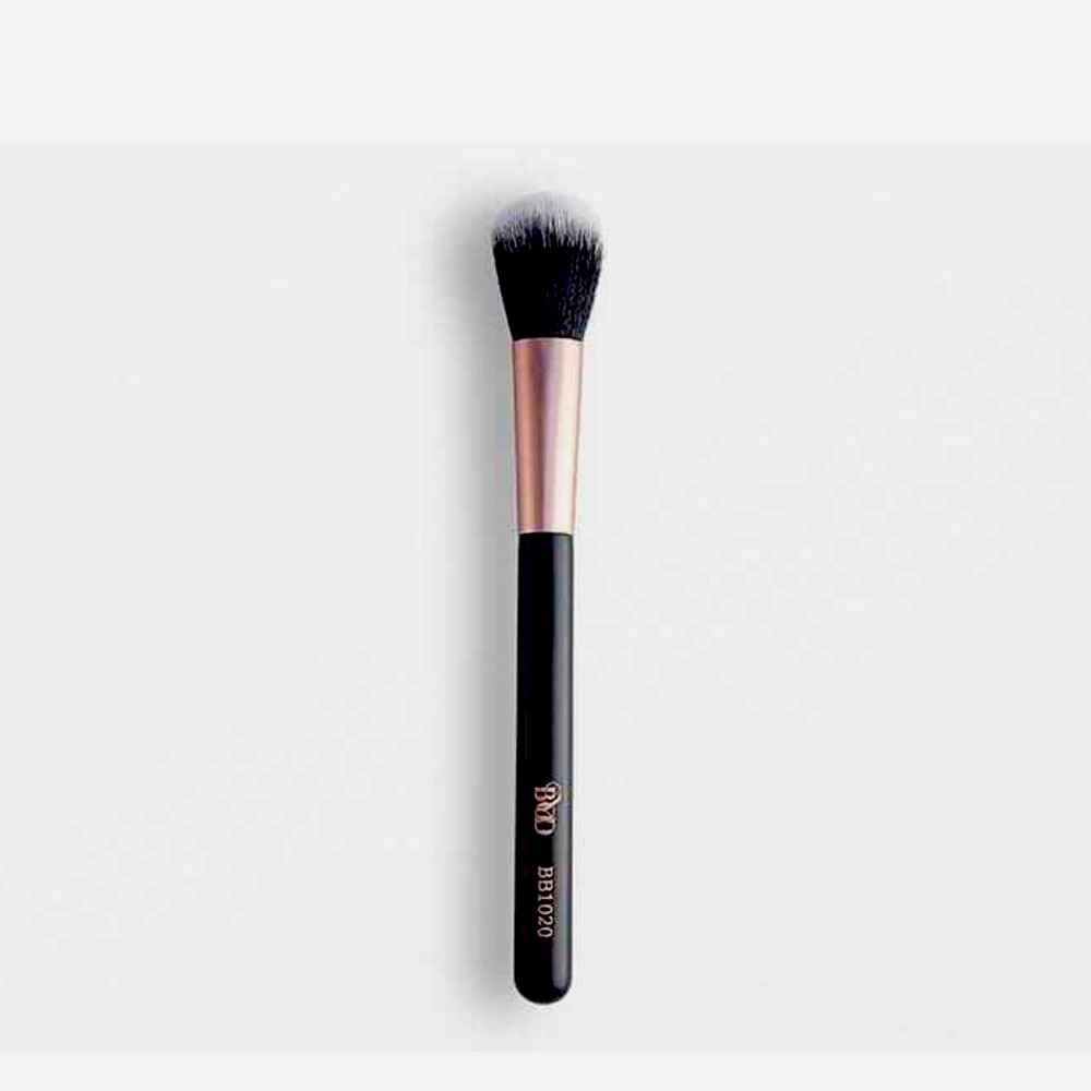 Byod.     Blush Brush # 1020
